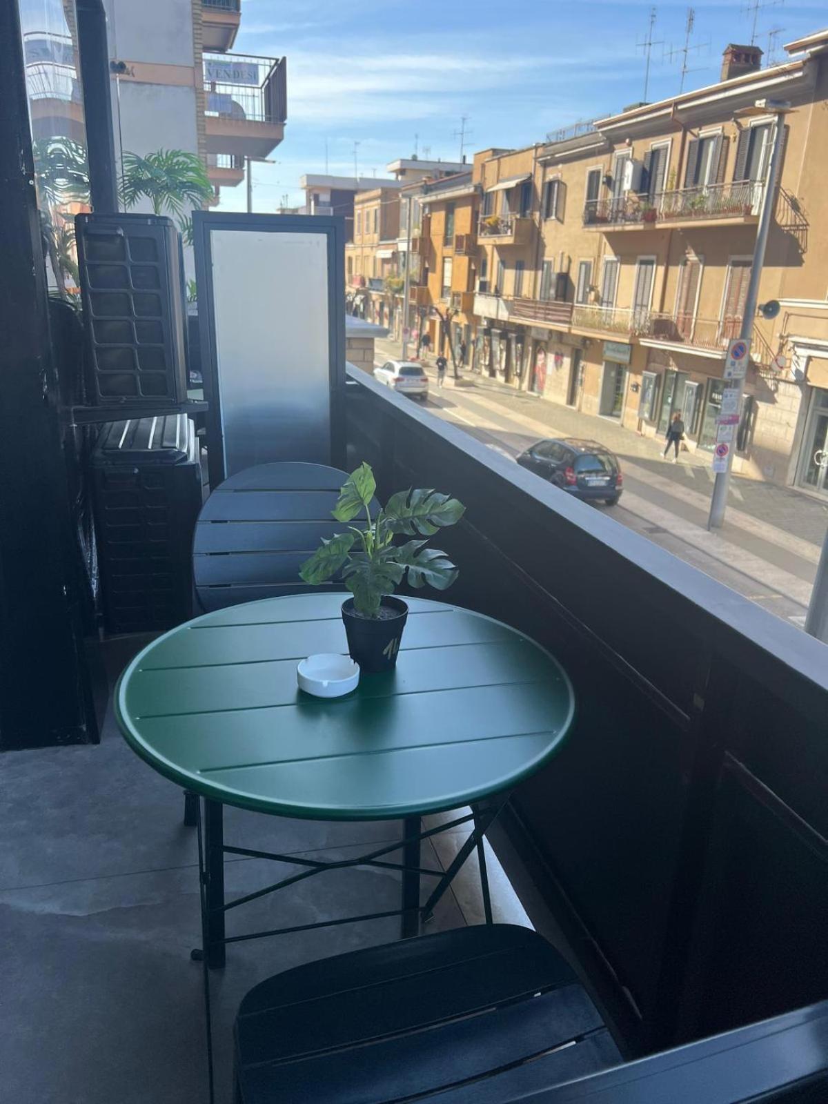 B&B Caffe Retro' Cisterna di Latina Exterior photo